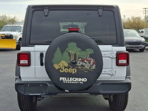Used 2022 Jeep Wrangler Unlimited Sport AWD/4WD image 8