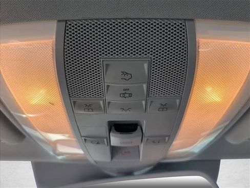 Used 2014 Mercedes-Benz E 550 Coupe image 26