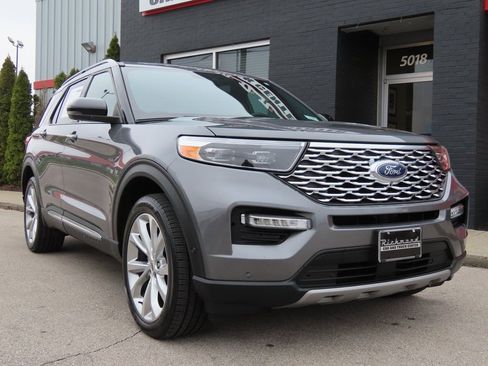 Used 2022 Ford Explorer Platinum w/ Premium Technology Package image 1