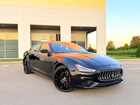 Used 2018 Maserati Ghibli GranSport image 15