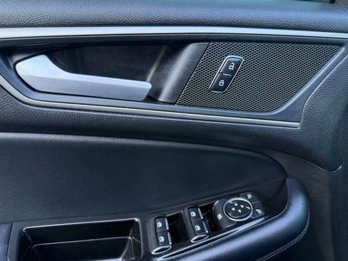 Used 2018 Ford Edge SEL w/ Equipment Group 201A image 15