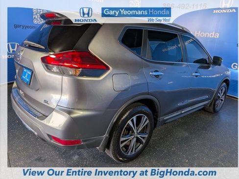 Used 2017 Nissan Rogue SL w/ SL Premium Package FWD image 4