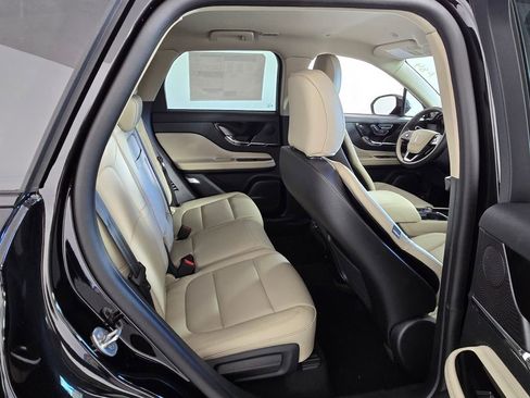 New 2026 Lincoln Corsair Premiere image 15