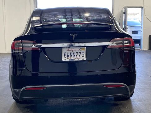 Used 2017 Tesla Model X 75D image 3