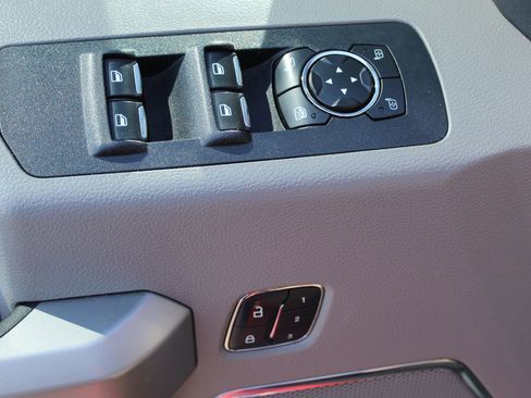 Used 2018 Ford F150 Lariat AWD/4WD image 26