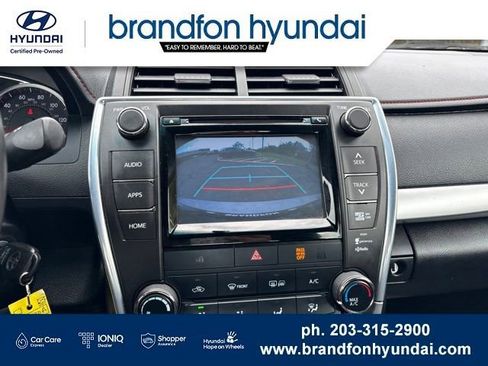 Used 2015 Toyota Camry SE w/ Moonroof Package FWD image 20