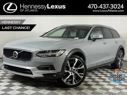 Used 2025 Volvo V90 B6 Cross Country Ultra w/ Climate Package