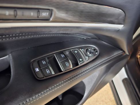 Used 2018 INFINITI QX60 Luxe w/ Premium Plus Package image 27