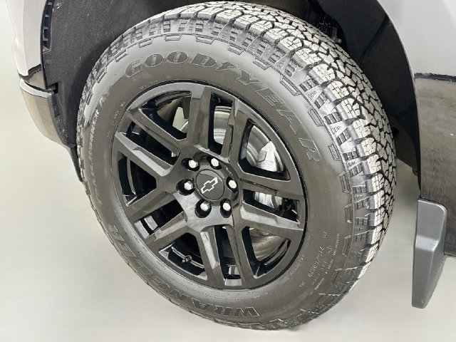 Used 2023 Chevrolet Silverado 1500 Custom w/ Rally Edition AWD/4WD image 31