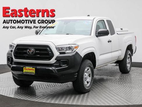 Used 2021 Toyota Tacoma SR RWD image 1