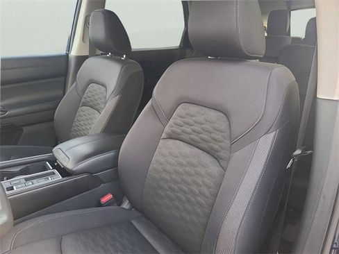 Used 2024 Nissan Pathfinder SV image 22