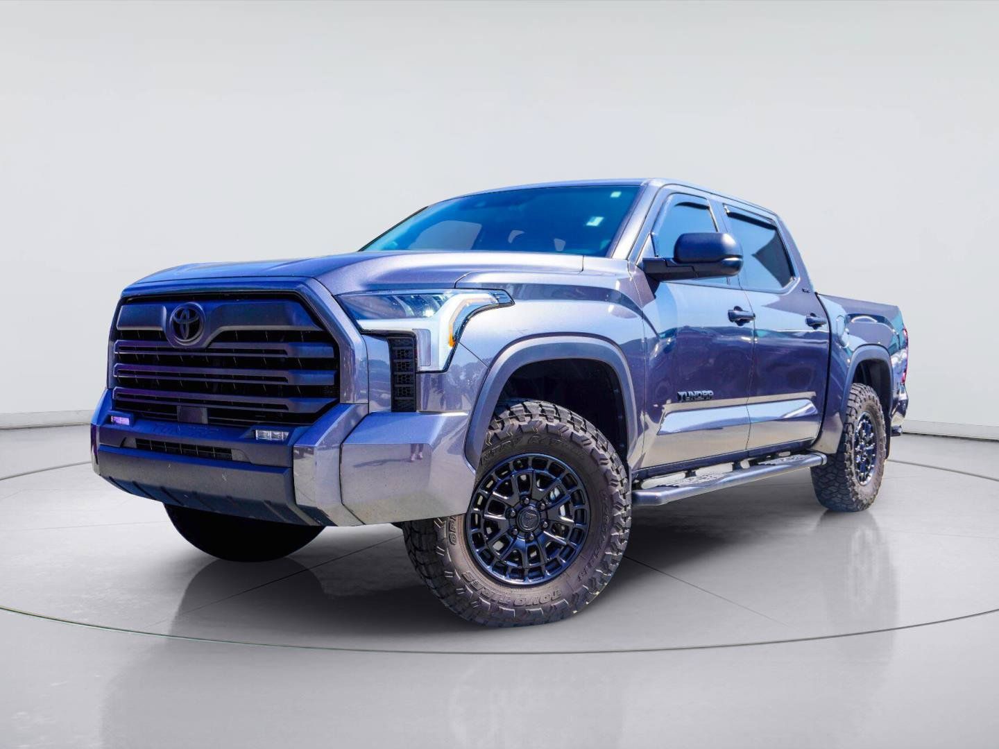 Used 2025 Toyota Tundra SR5 AWD/4WD image 1