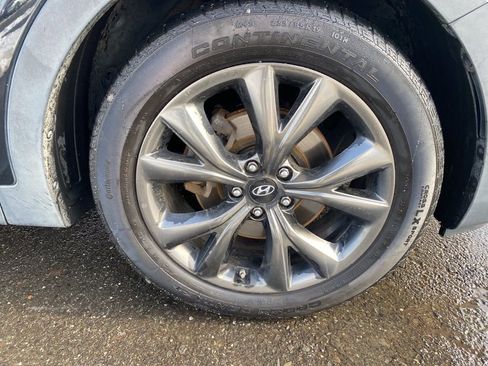 Used 2017 Hyundai Santa Fe Sport w/ 2.0T Ultimate Tech Package 05 image 9