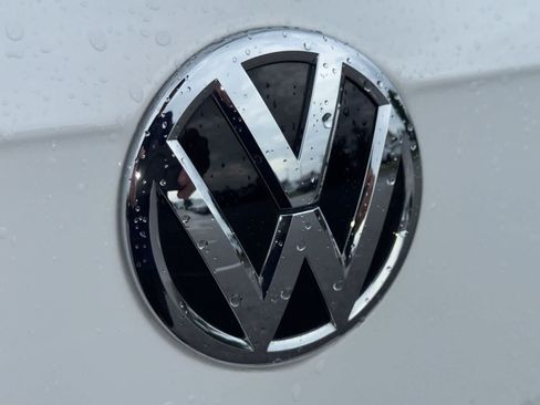 Used 2021 Volkswagen Tiguan S FWD image 18