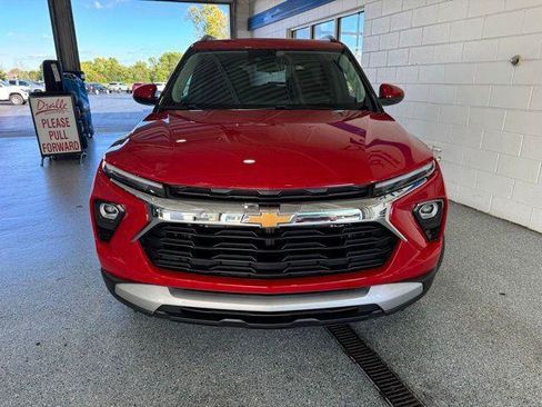 Used 2026 Chevrolet TrailBlazer LT w/ LT Cold Weather Package FWD image 3