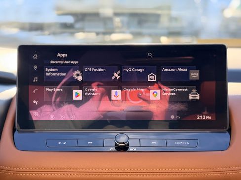 Used 2025 Nissan Rogue Platinum image 16