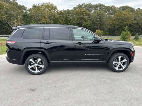 New 2025 Jeep Grand Cherokee L Limited w/ Luxury Tech Group II image 8