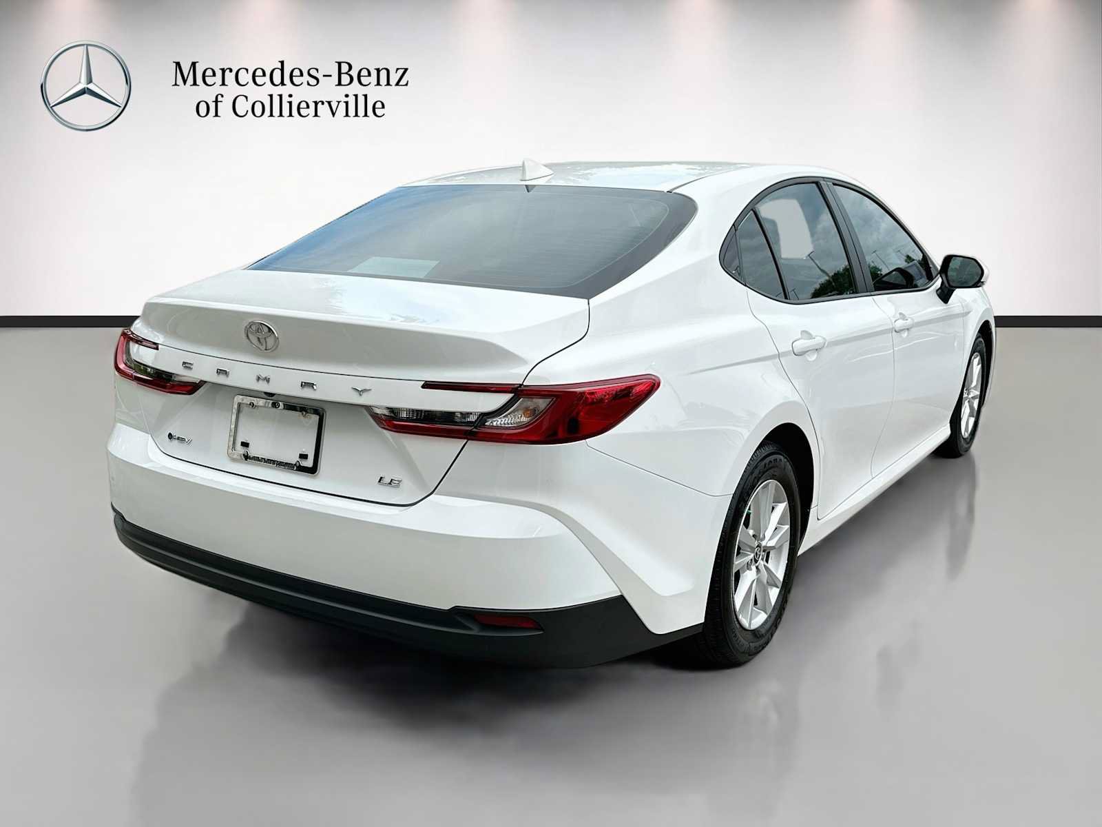 Used 2025 Toyota Camry LE w/ Convenience Package FWD image 5