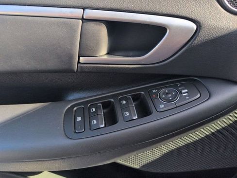 Used 2025 Hyundai Sonata SEL FWD image 13