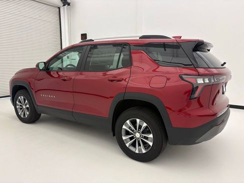 New 2026 Chevrolet Equinox LT FWD image 17