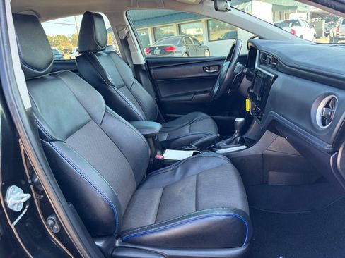 Used 2019 Toyota Corolla SE image 16