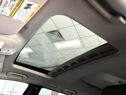 Used 2012 Mercedes-Benz GL 450 4MATIC image 29