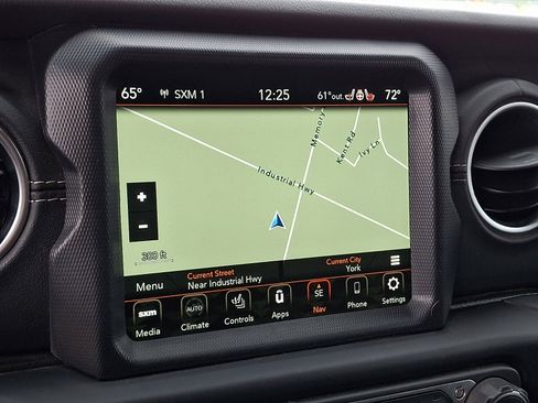 Used 2021 Jeep Wrangler Unlimited Sahara w/ Cold Weather Group AWD/4WD image 23