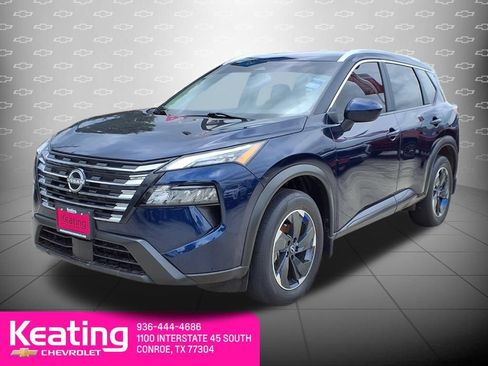 Used 2024 Nissan Rogue SV w/ SV Premium Package FWD image 3