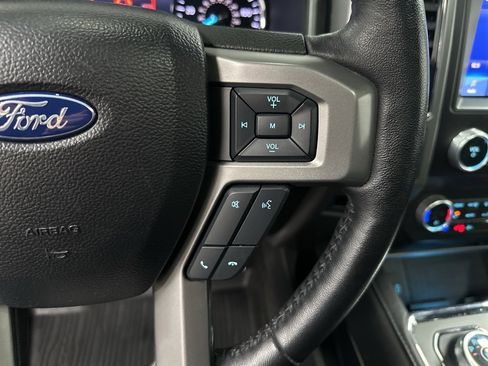 Used 2021 Ford Expedition XLT image 15