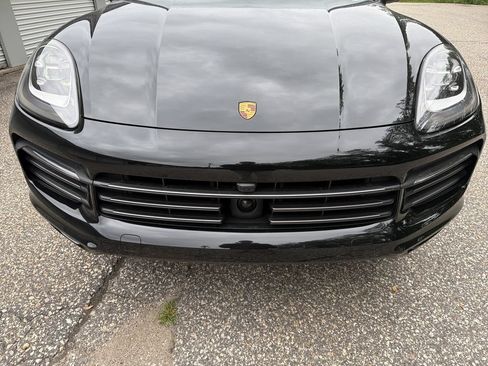 Used 2023 Porsche Cayenne Coupe AWD/4WD image 9