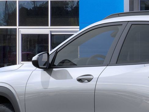 New 2026 Chevrolet Trax LT w/ Sunroof Package image 14