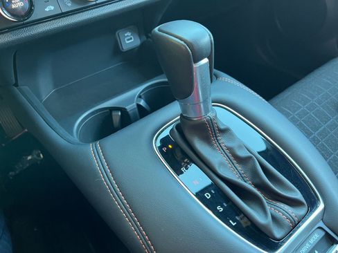 Used 2025 Honda HR-V Sport image 42