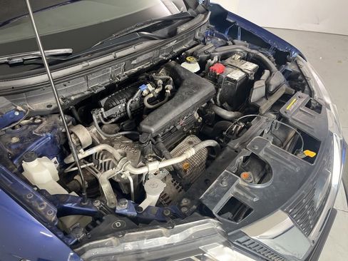 Used 2019 Nissan Rogue SV w/ Premium Package AWD/4WD image 10