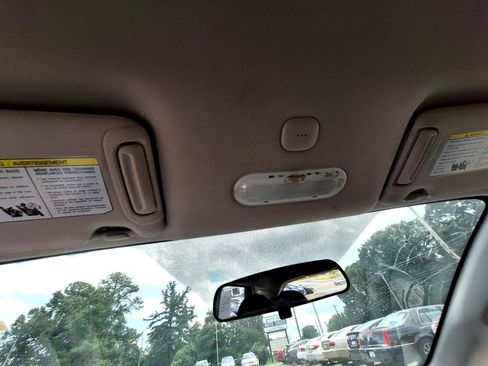 Used 2014 Nissan Versa Note SV w/ SL Package image 22