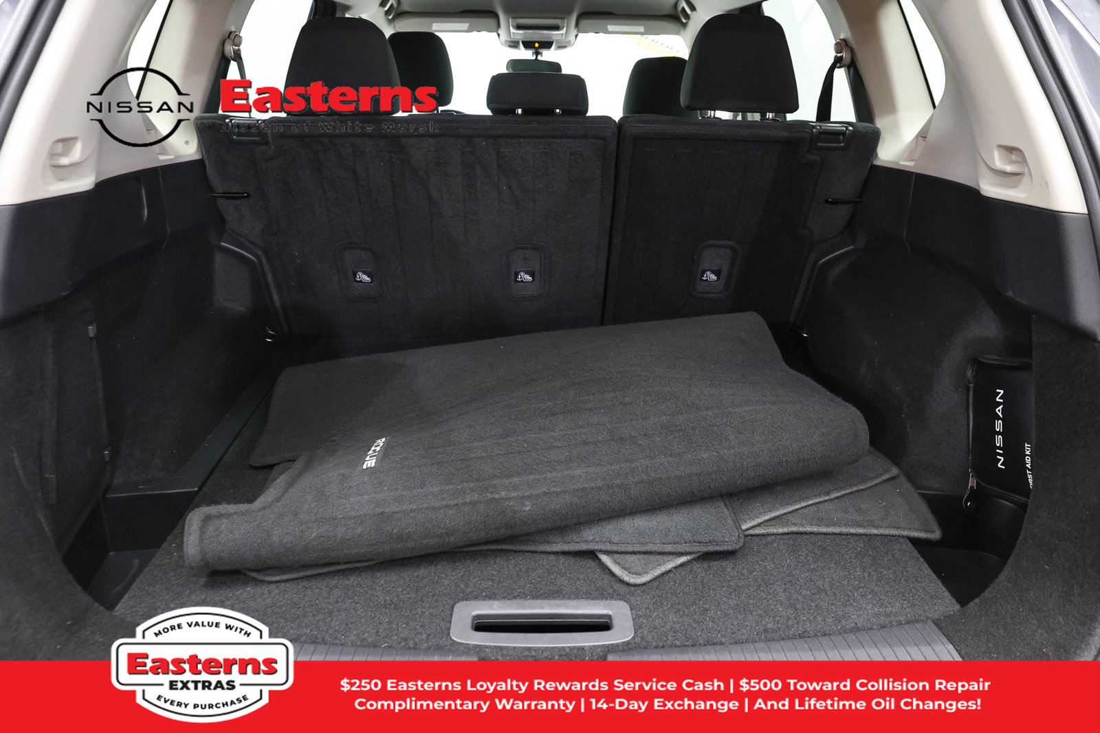 Used 2023 Nissan Rogue S AWD/4WD image 9