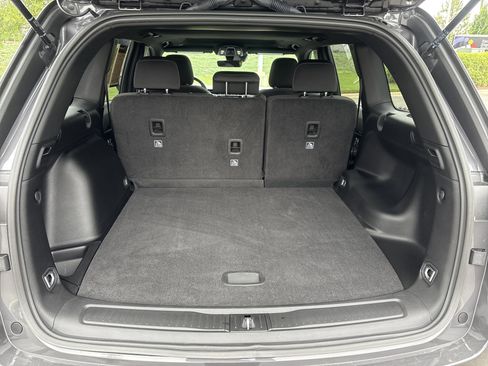 Used 2025 Jeep Grand Cherokee Laredo X RWD image 34