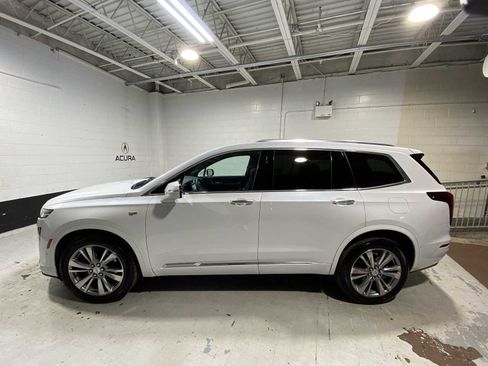 Used 2023 Cadillac XT6 Premium Luxury w/ Technology Package AWD/4WD image 3