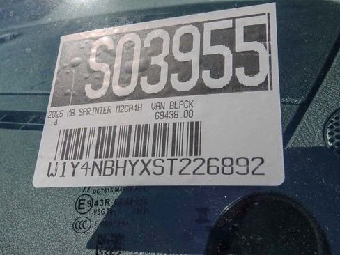 New 2025 Mercedes-Benz Sprinter 2500 image 28