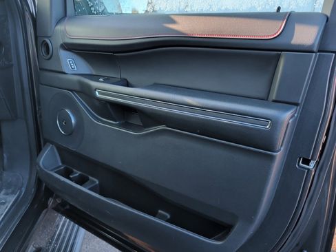 Used 2023 Ford Expedition Max Limited image 13