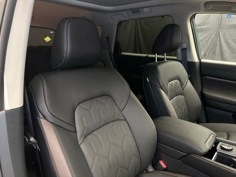 New 2026 Nissan Pathfinder Platinum AWD/4WD image 14