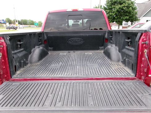Used 2018 Ford F150 XLT w/ Equipment Group 302A Luxury AWD/4WD image 11