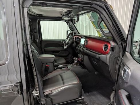 Used 2022 Jeep Gladiator Rubicon w/ Cold Weather Group AWD/4WD image 27