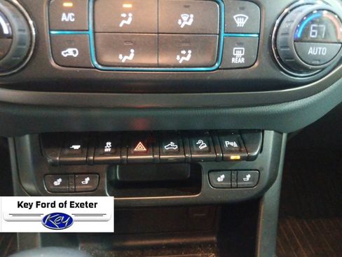 Used 2022 Chevrolet Colorado Z71 AWD/4WD image 36