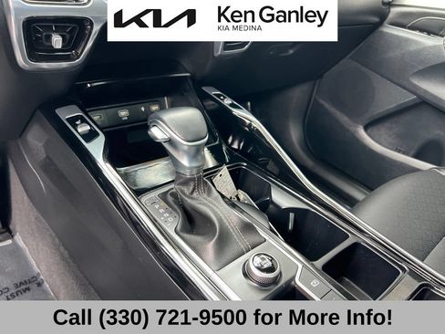 Certified 2022 Kia Sorento SX FWD image 26
