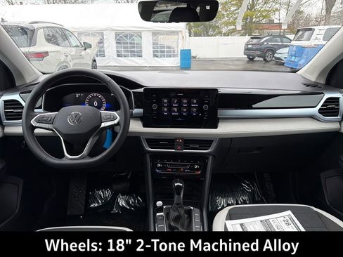 New 2026 Volkswagen Taos SE AWD/4WD image 14