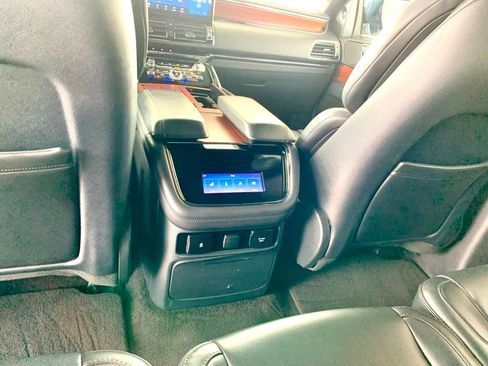 Used 2024 Lincoln Navigator L 4WD image 22