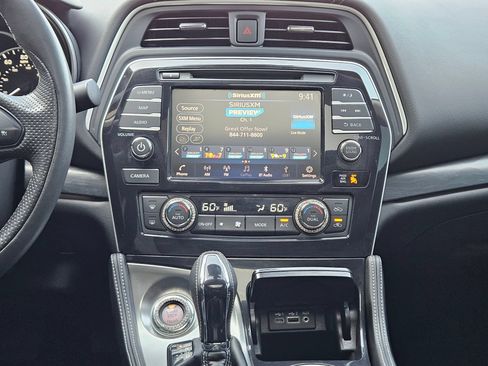 Used 2023 Nissan Maxima Platinum w/ Sport Mat Group FWD image 13