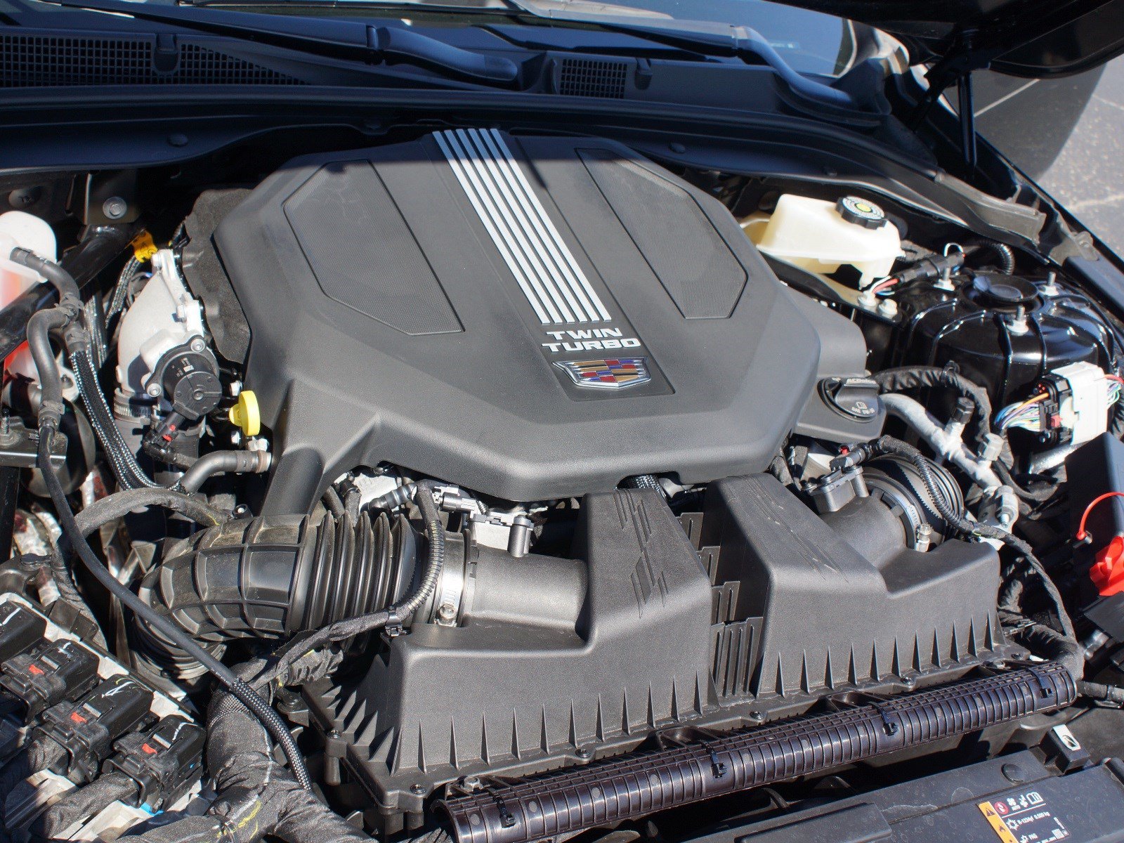 Used 2025 Cadillac CT5 V w/ LPO, ONYX Package RWD image 28