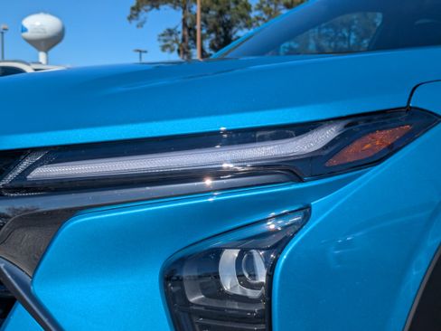 New 2025 Chevrolet Trax RS w/ Driver Confidence Package image 31