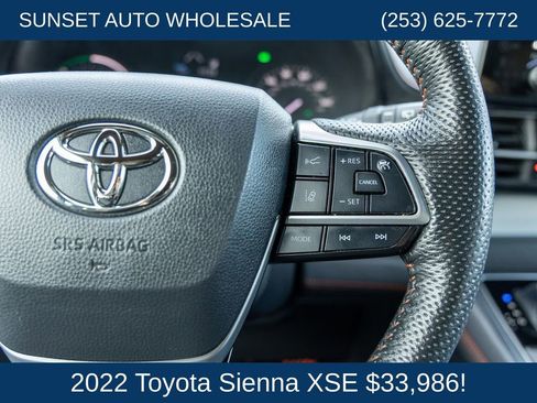Used 2022 Toyota Sienna XSE FWD image 57